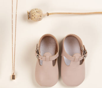 Conseils pour choisir les chaussons parfaits pour votre bébé - Le Petit Fils du Cordonnier